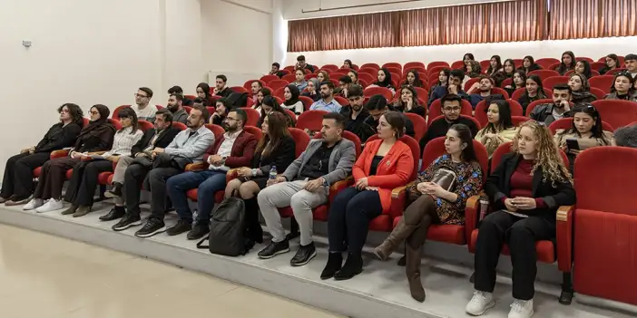 Hakkari'de “Deneyim Paylaşma ve Teşvik” konferansı düzenlendi
