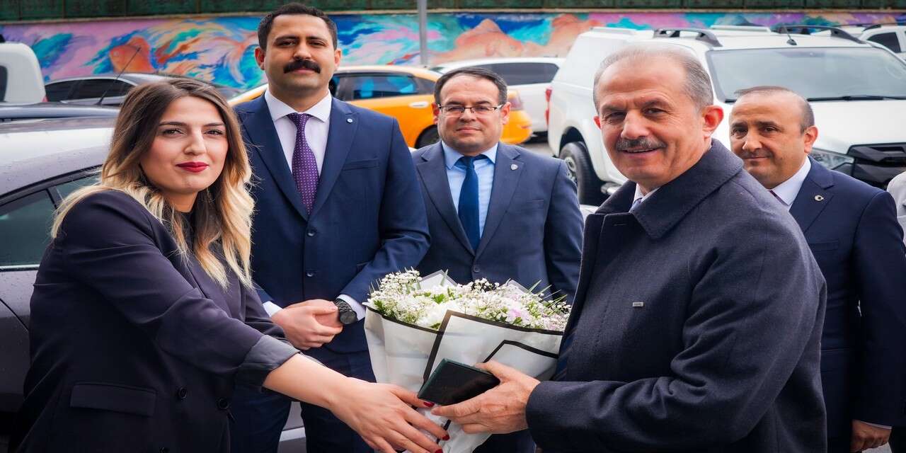 Vali Taşyapan'dan Defterdarlığa ziyaret