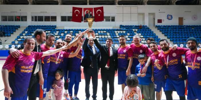 Vali Taşyapan Basketbol Finaline Katıldı