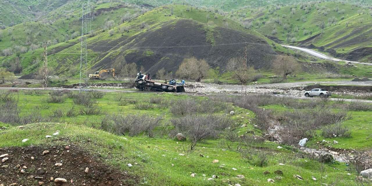Derecek girişinde kaza yaralılar var