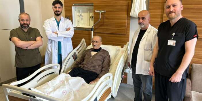 25 Dakika kalbi durdu, hayata döndü