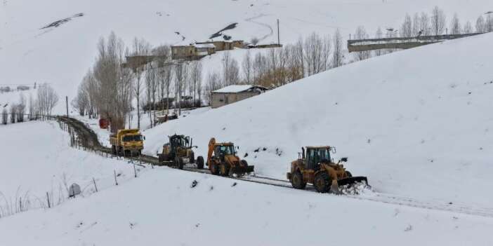 57 yerleşim yerinde karla mücadele