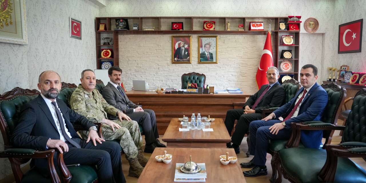 Vali Taşyapan'dan Çukurca'ya ziyaret