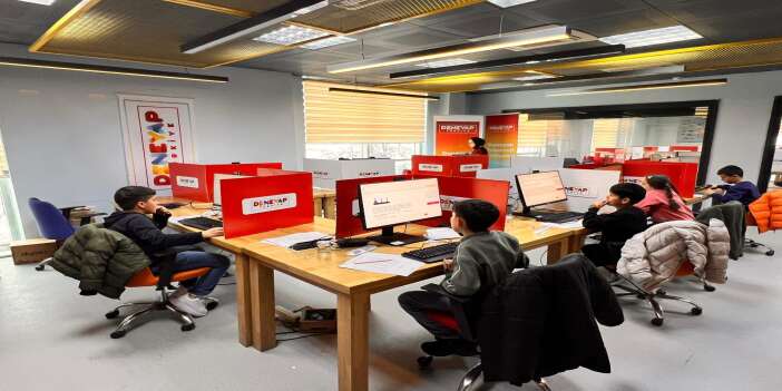 Hakkari Deneyap sınavları aralıksız devam ediyor