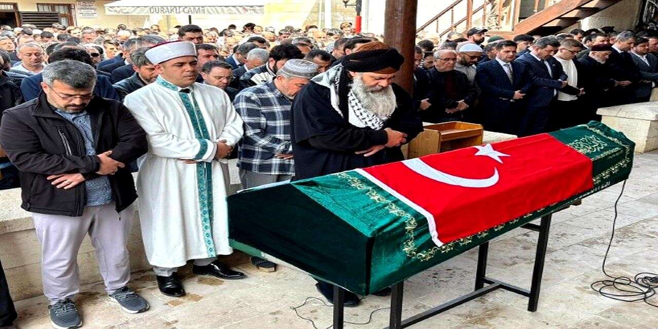 Saldırıda Hayatını Kaybeden 10 Kişi Gözyaşlarıyla Uğurlanıyor