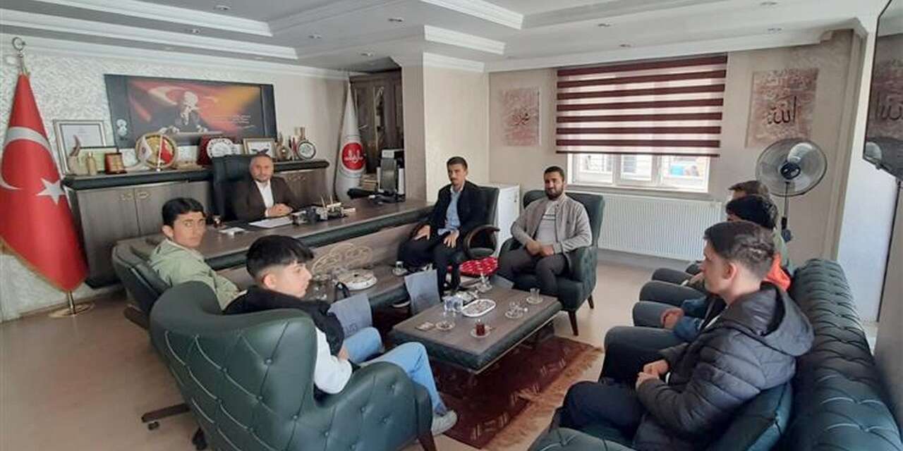 Genç Hafızlar Müftü Okuş’un misafiri oldu