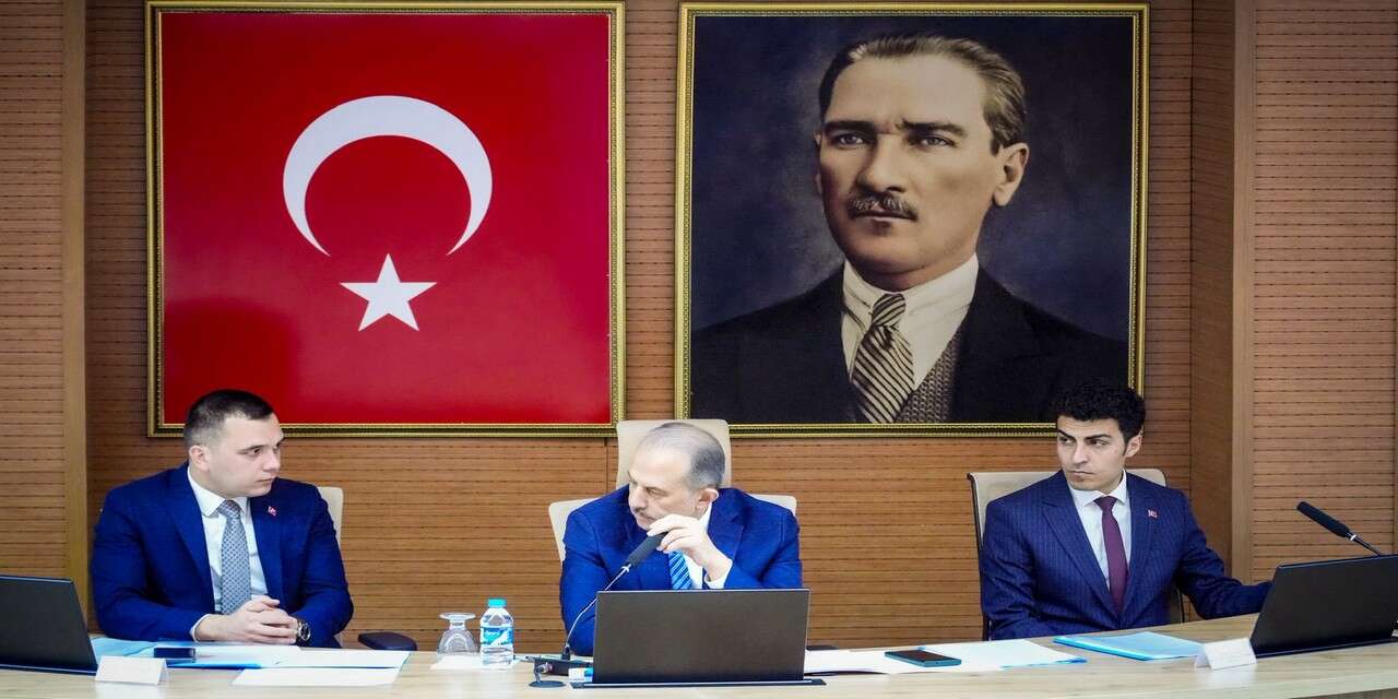 Hakkari’de köy altyapısı masaya yatırıldı