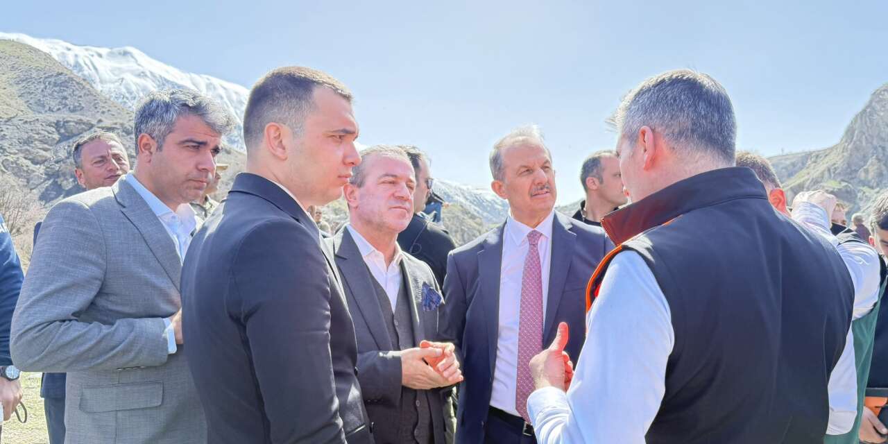 Başkan Kaya, Hakkari-Van karayolu güzergahı değişiyor