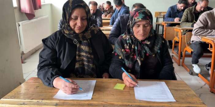 Yüksekovalı çiftçiler sınav heyecanı yaşadı