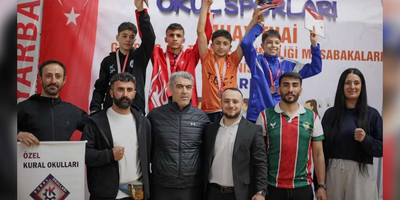 Muaythai Şampiyonasında Hakkari rüzgârı