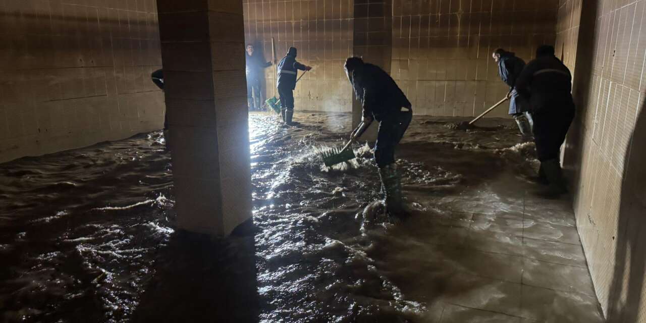 Hakkâri’de su depoları titizlikle temizlendi