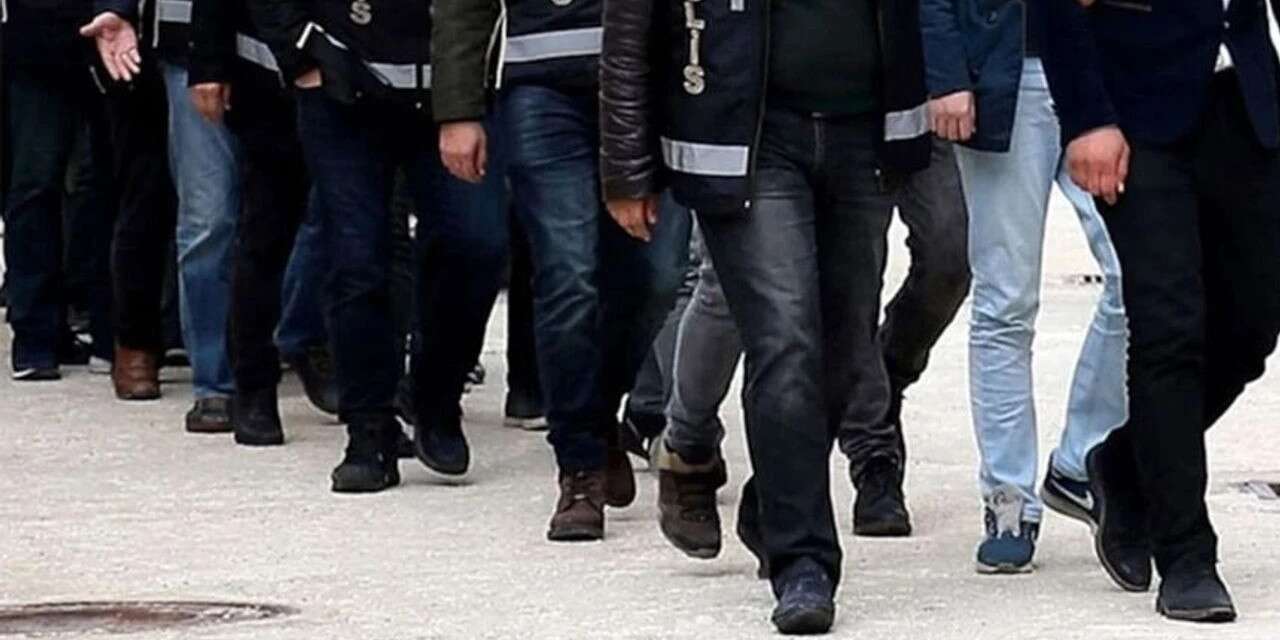 Hakkari’de  19 gence hapis cezası