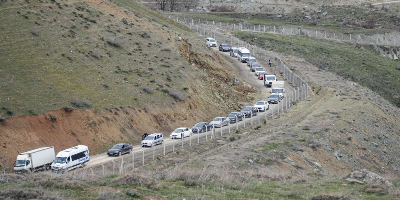 Hakkari-Van yolu trafiğe açıldı