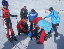 Hakkari'de kayak yarışması yapıldı