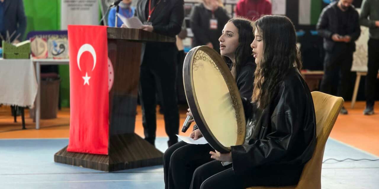 Yüksekova’da maneviyat ve sanat buluştu