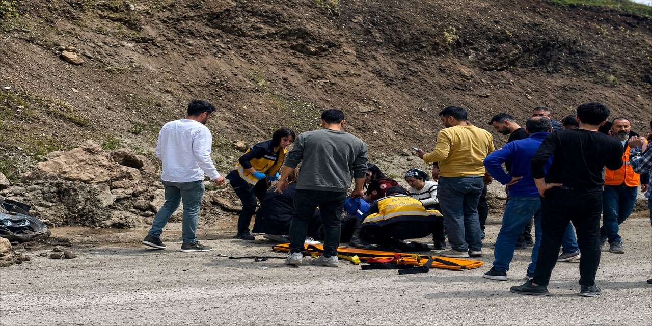 Hakkari - Yüksekova Karayolunda Trafik Kazası 1 Yaralı