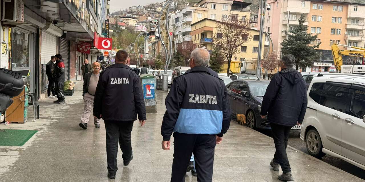 Hakkari’de çarşı merkezi yeniden temiz