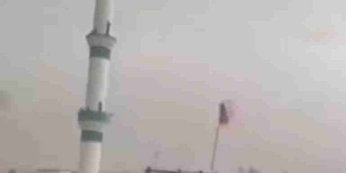 Dolu ve Fırtına Minareyi Yıktı