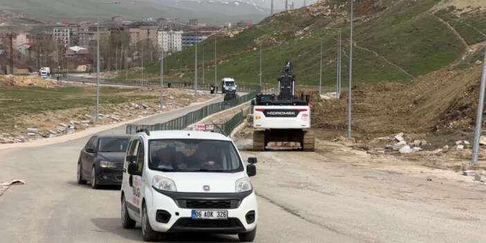 Pizok yolu nihayet tek şeritten açıldı