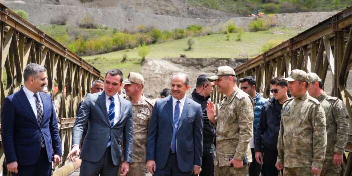 Vali Taşyapan, panel köprü yapım çalışmalarını yerinde inceledi