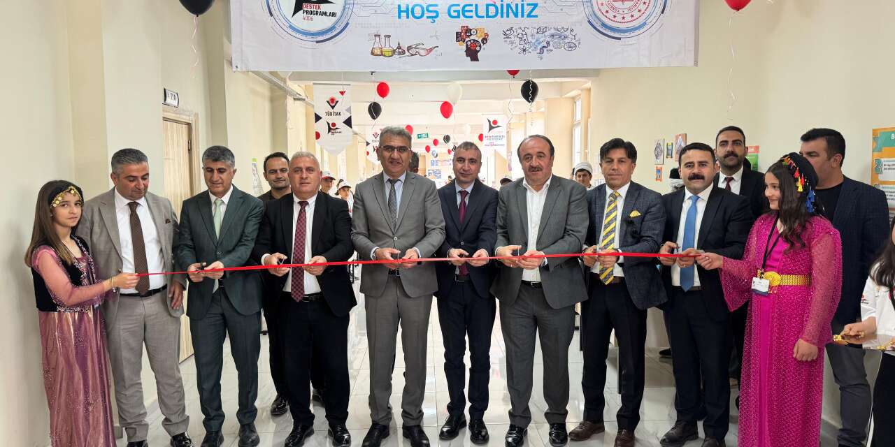 Şehit Çetin Deniz’de Bilim Fuarı