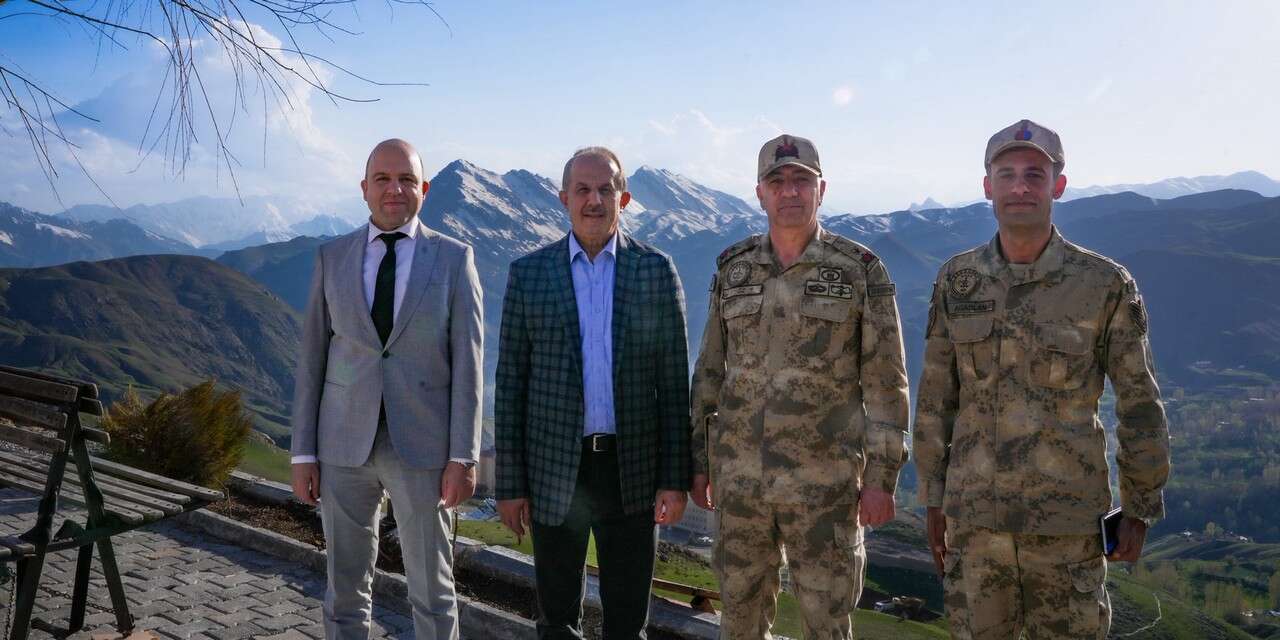 Vali Taşyapan, Durankaya Jandarma Komutanlığını ziyaret etti