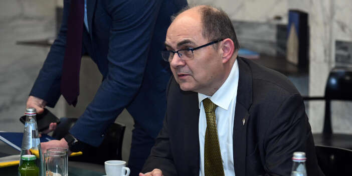 Schmidt görevden ayrılıyor