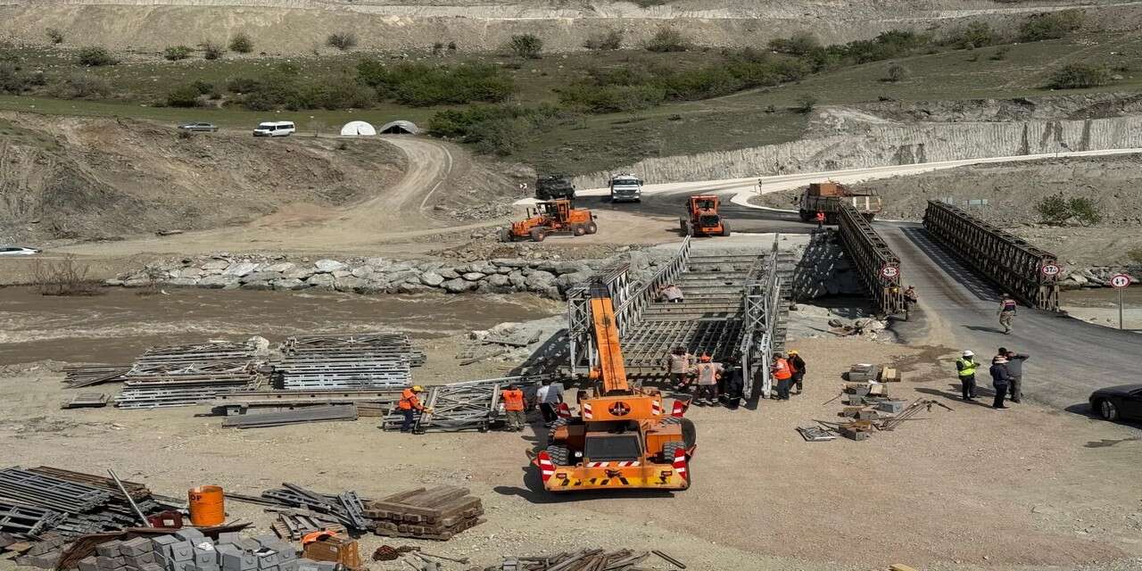 Hakkari-Van yolunda ikinci köprü için çalışmalar sürüyor