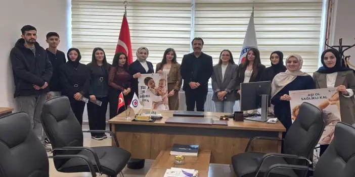 Hakkâri Üniversitesi’nde aşı farkındalık etkinliği