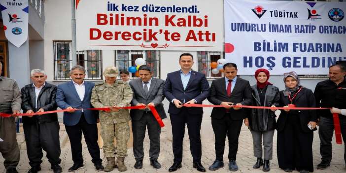 Derecik'te il defa TÜBİTAK bilim fuarı düzenlendi