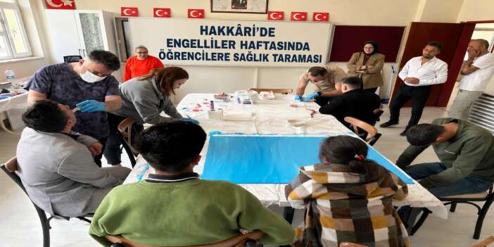 Hakkâri’de Engelliler Haftasında öğrencilere sağlık taraması