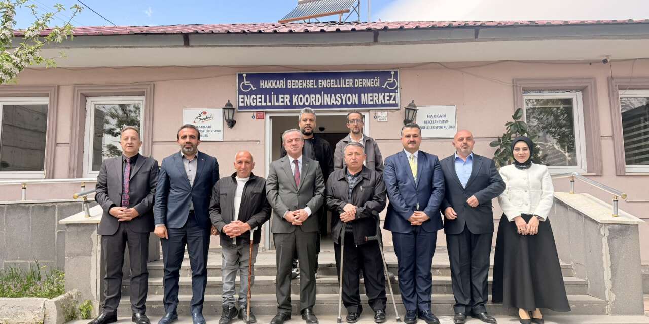 AK Parti heyetinden bedensel engeliler derneğine ziyaret