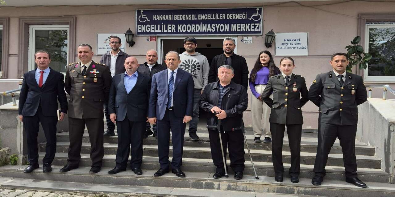 Vali Taşyapan'dan engelliler derneğini ziyaret