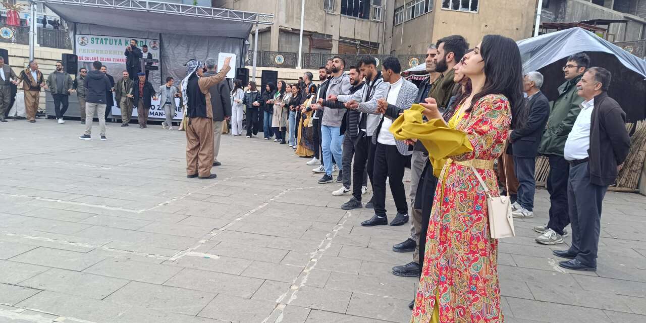 Hakkari’de 15 Mayıs Kürt Dil Bayramı halaylarla kutlandı