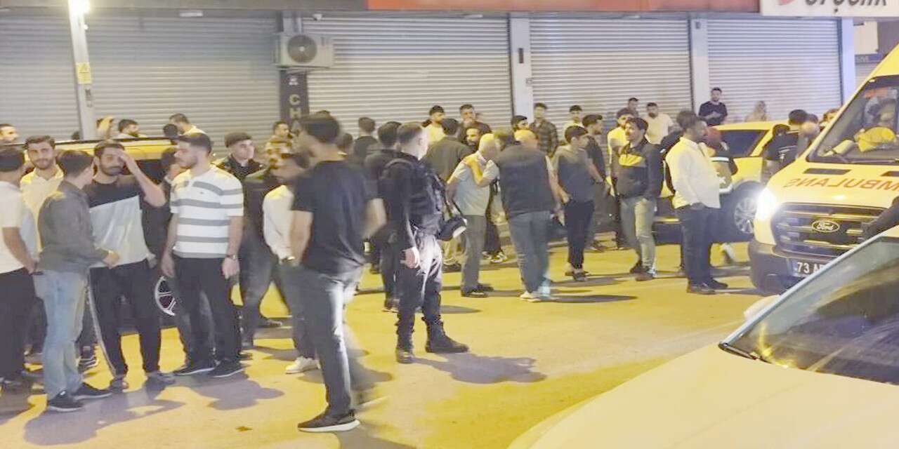 Aile içi kavgada 3 kişi silahla yaralandı