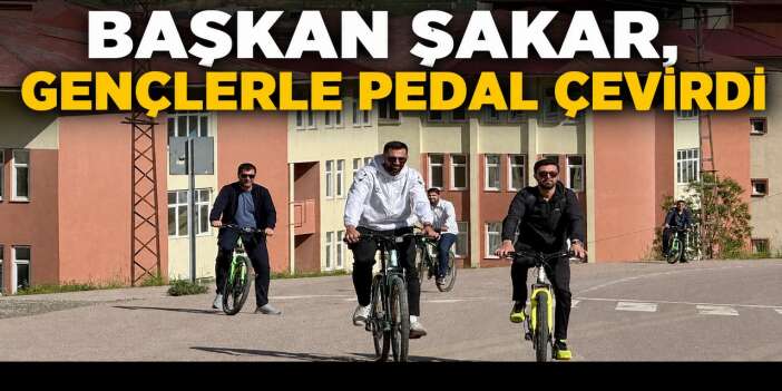 Başkan Şakar, gençlerin daveti üzerine pedal çevirdi