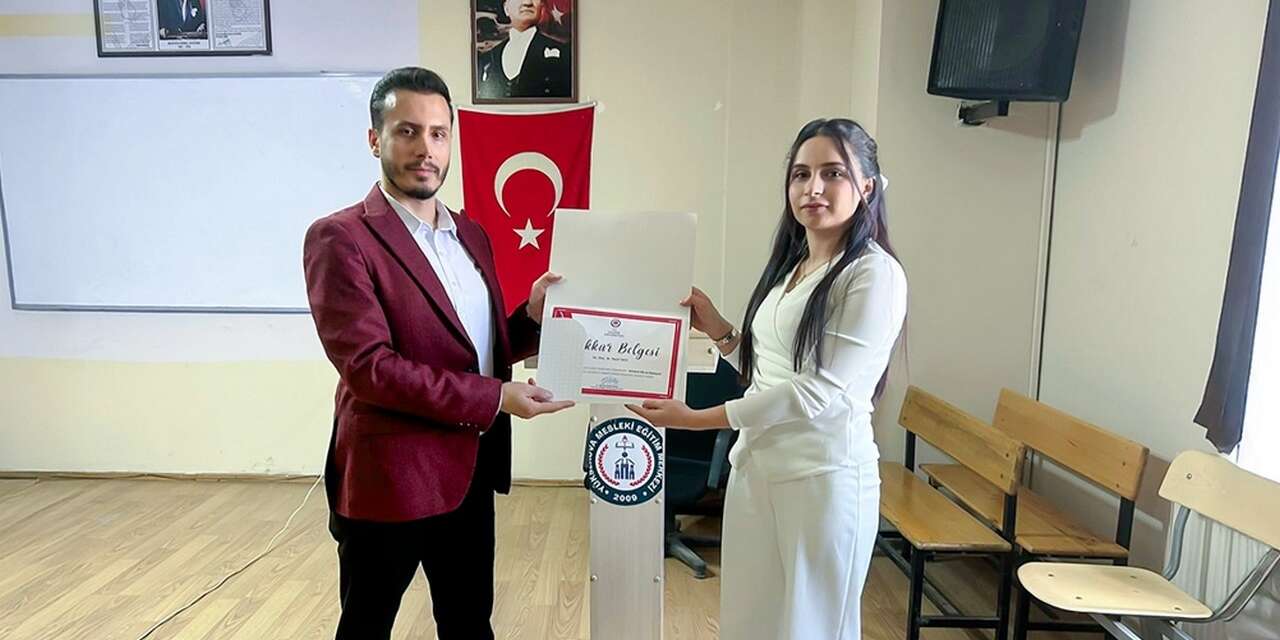 Hakkari Üniversitesi’nde “Mülakat Dili ve Edebiyatı” Semineri Düzenlendi