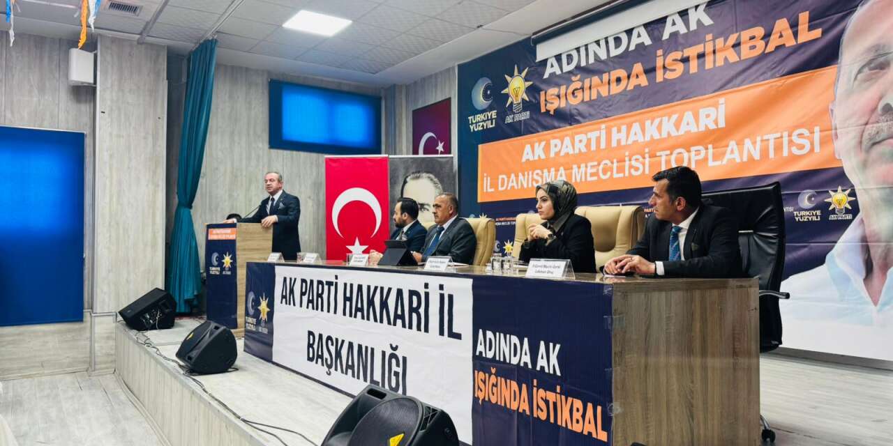 Başkan Kaya'dan ilçe ve belde başkanlarına övgü