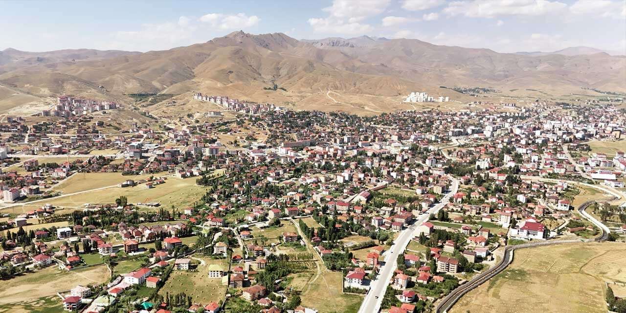 Yüksekova il olmayı bekliyor