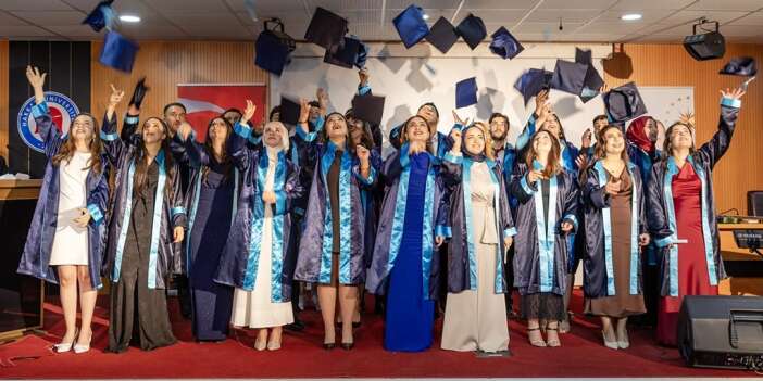 Hakkari Üniversitesi’nde hemşirelik öğrencilerine duygusal uğurlama
