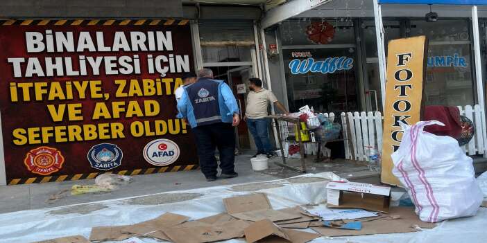Hakkari’de riskli 3 bina tahliye edildi