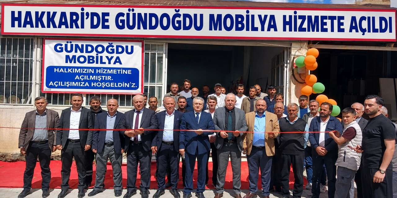 Hakkari'de Gündoğdu mobilya dualarla hizmete açıldı