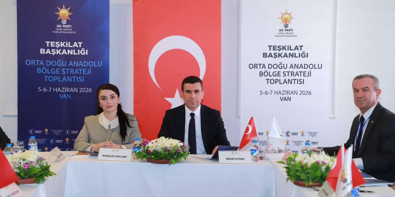 AK Parti’den Van’da Strateji Çalıştayı