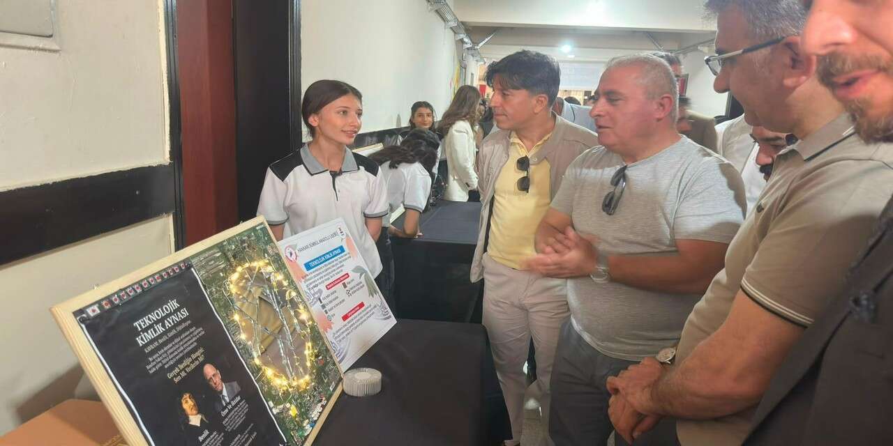 Hakkâri’de E-Atık Tasarım Sergisi Açıldı