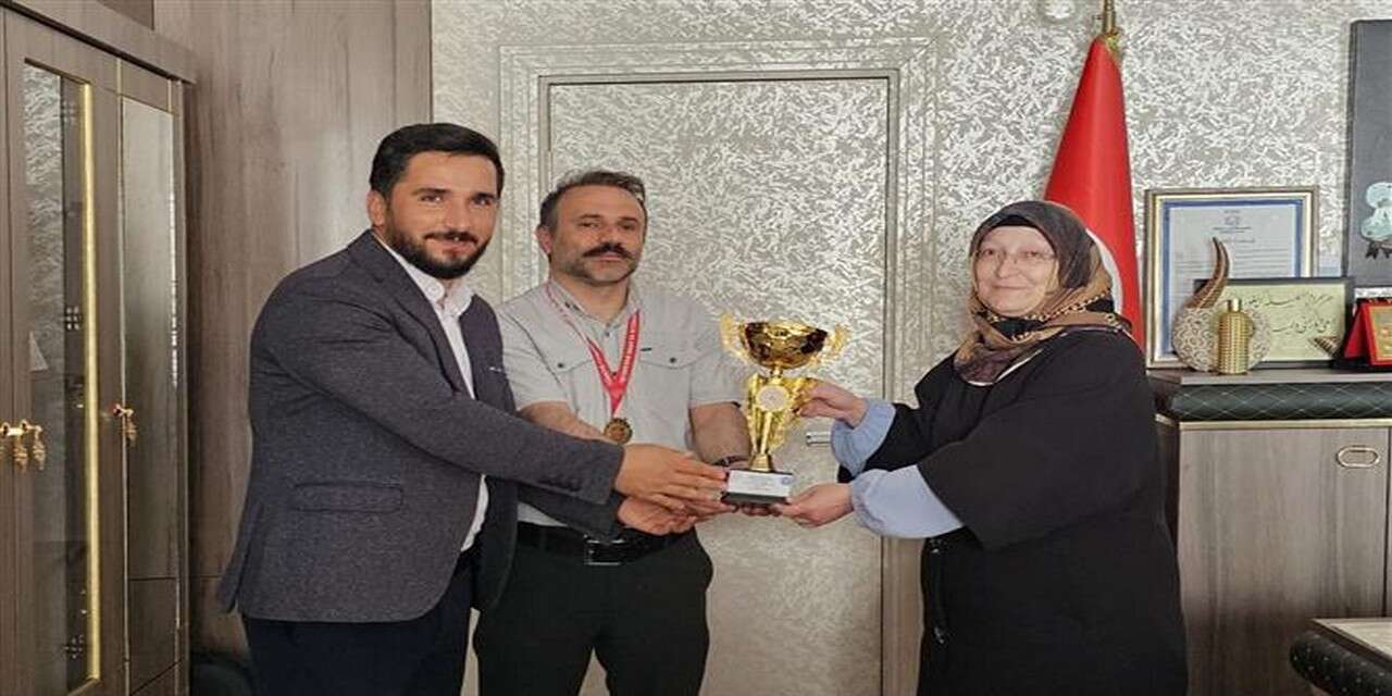 Hakkari’de Kupayı Din Görevlileri kaldırdı