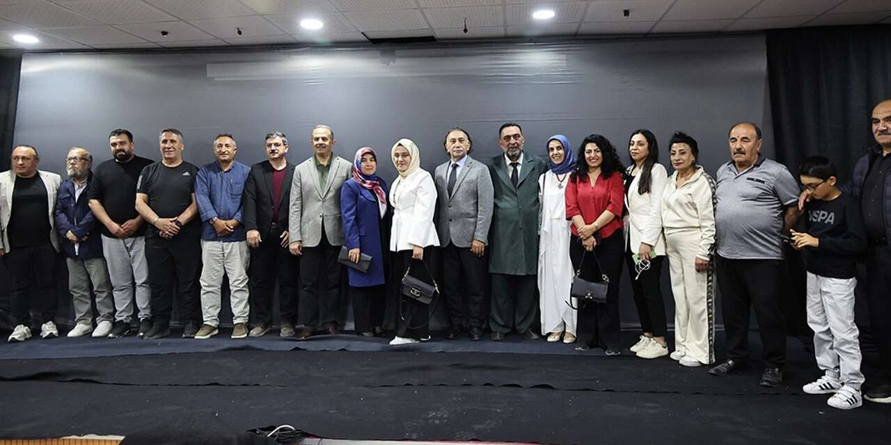 Mehmet Akif Ersoy’un Eseri Hakkari’de Sahnelendi