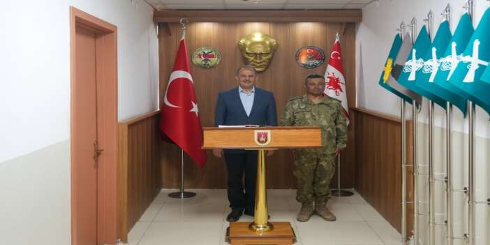 Vali Taşyapan Sınır Hattında İncelemelerde Bulundu