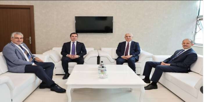 Vali Taşyapan’dan Mülkiye Başmüfettişi Ağca’ya Ziyaret