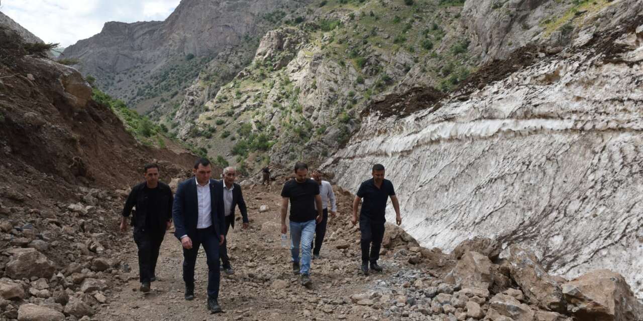 Hakkari'de içme suyu projesi kapsamındaki servis yolunda sona gelindi