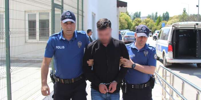 Hakkari'de görev yapan uzman çavuş Adana'da iki kişiyi vurdu